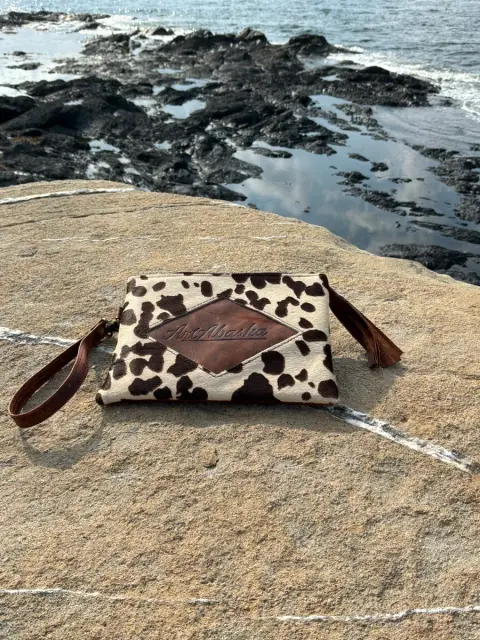 Pochette-portefeuille multifonction en fourrure de vache imprimé Léopard brun foncé – ArtAbaska